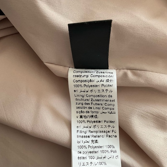 Black Cropped Vest with High Collar and Zipper - Picture 5 of 5